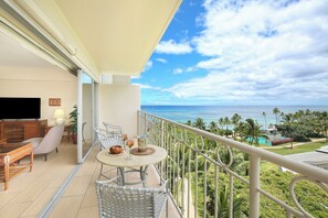 Outdoor dining - Gorgeous Ocean View Suite at Waikiki Shore! Steps to Beach! Heart of Waikiki! (Honolulu)