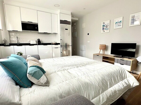 1 bedroom, iron/ironing board, travel crib, WiFi