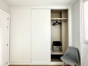 Interior - Vivodomo | Free parking, new, super bright & quiet (Madrid)