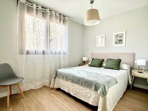 1 bedroom, iron/ironing board, travel cot, WiFi - Vivodomo | Free parking, new, super bright & quiet (Madrid)