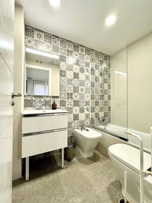 Een douche, een haardroger