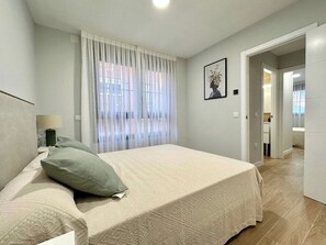 2 chambres, fer et planche à repasser, lit de bébé portatif, Wi-Fi