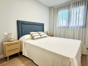 2 bedrooms, iron/ironing board, travel cot, WiFi - Vivodomo | Free parking, new, spacious & bright (Madrid)