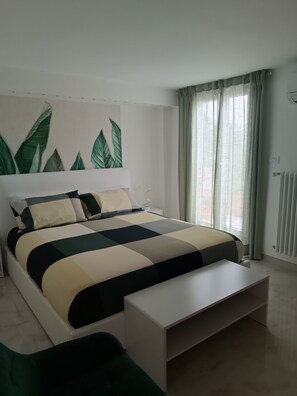 ملاءات من القطن المصري وأغطية فراش متميزة وألحفة محشوة بالريش