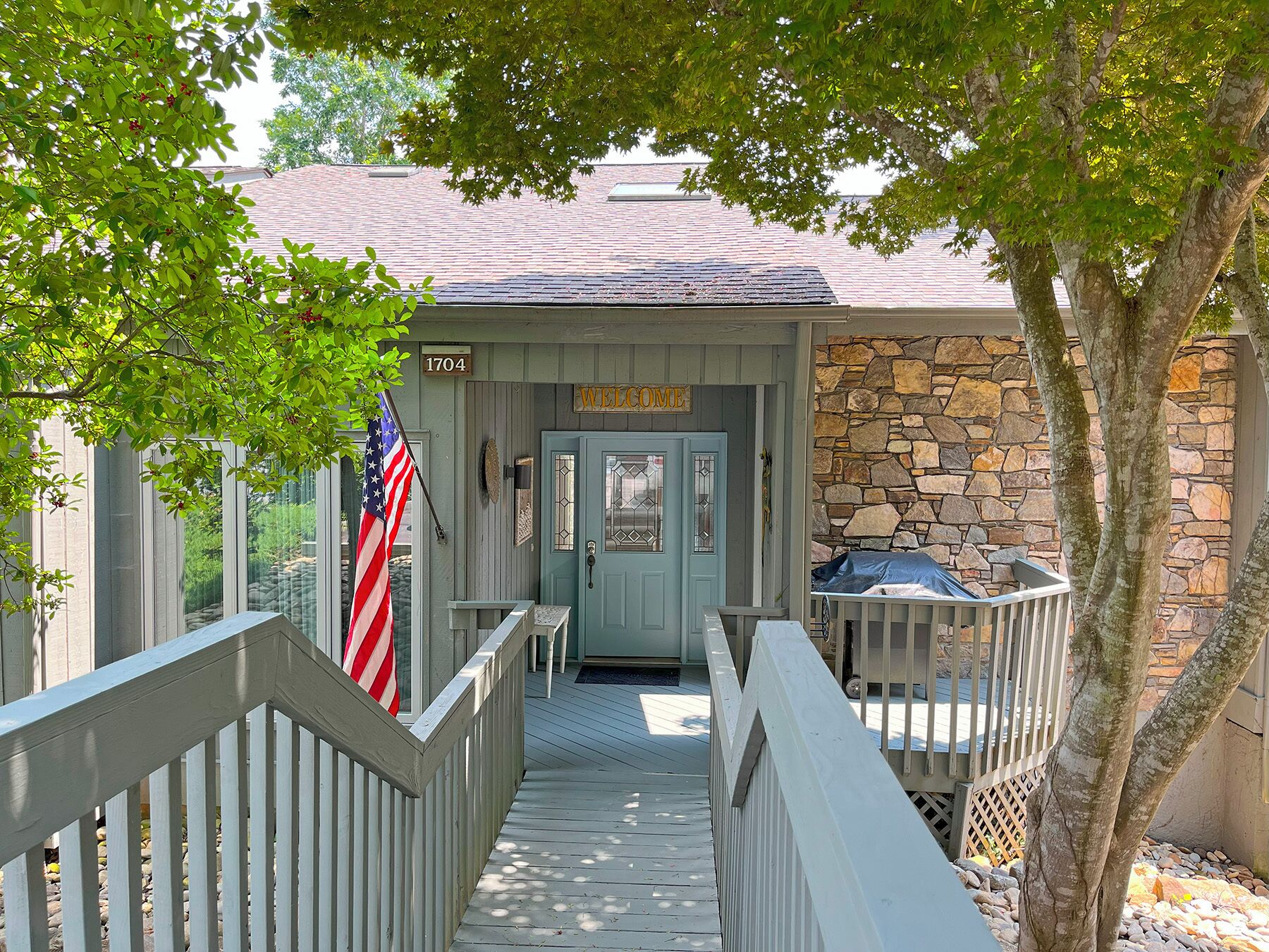 New Listing Rumbling Bald Lakefront 4 /4  Condo on Lake Lure