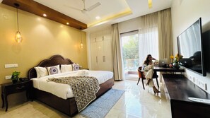 Appartamento Superior, 3 camere da letto | Una scrivania, postazione laptop, insonorizzazione, ferro/asse da stiro