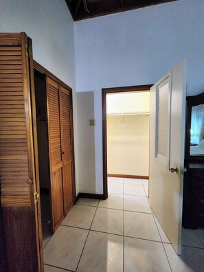 Wardrobe - Comfy Haven (Montego Bay)