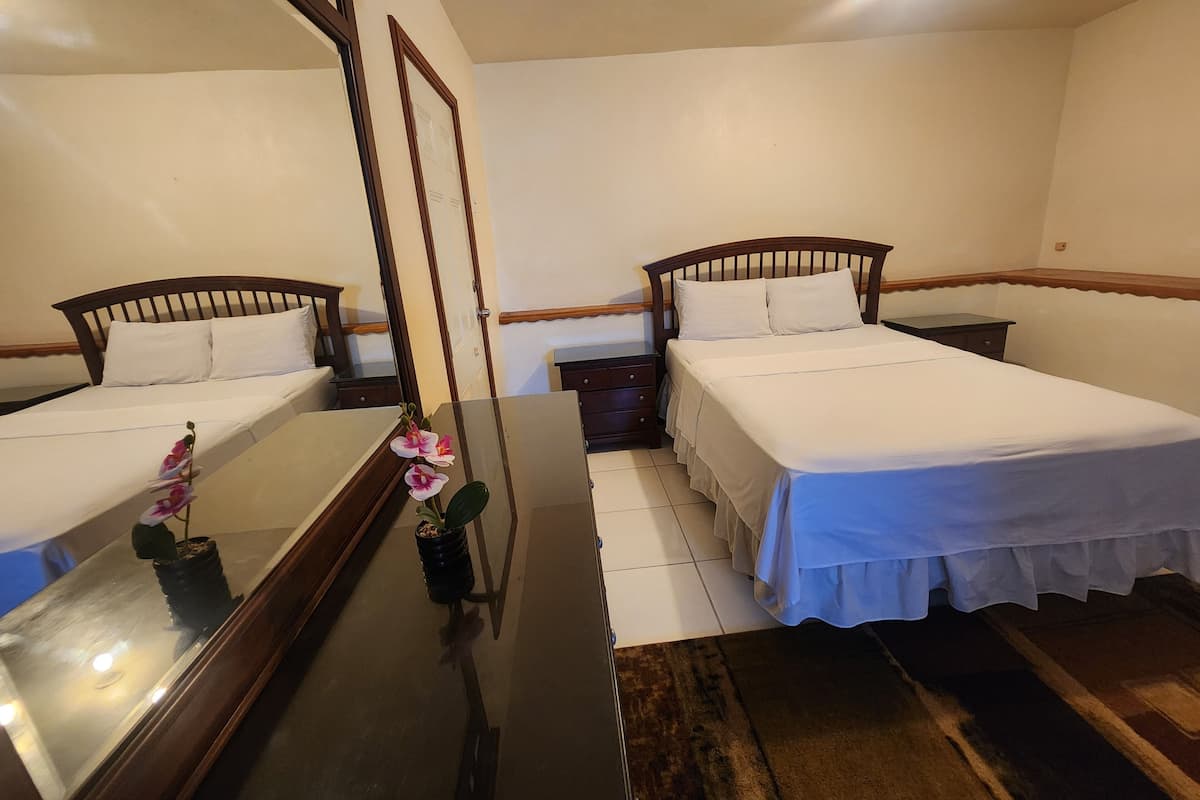 Studio Standard | Ameublement unique, fer et planche Ă repasser, accĂšs au Wi-Fi (inclus)