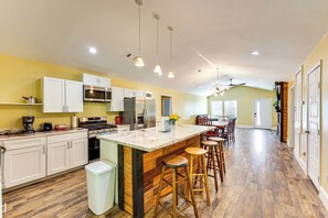 Interior - Riverfront Hot Springs Retreat w/ Deck & Fireplace (Hot Springs)