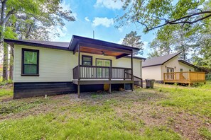 Interior - Riverfront Hot Springs Retreat w/ Deck & Fireplace (Hot Springs)