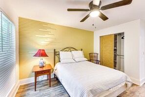 House (3 Bedrooms) | Interior - Riverfront Hot Springs Retreat w/ Deck & Fireplace (Hot Springs)