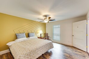 Interior - Riverfront Hot Springs Retreat w/ Deck & Fireplace (Hot Springs)