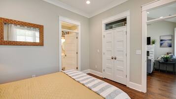 Cottage (2 Bedrooms) | Interior