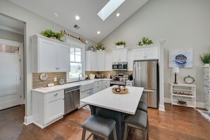 Cottage (2 Bedrooms) | Interior