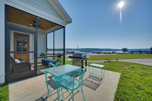 Cottage (2 Bedrooms) | Interior