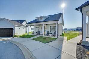 Cottage (2 Bedrooms) | Interior