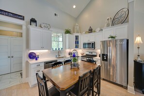 Cottage (2 Bedrooms) | Interior