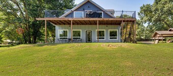 Frankston Vacation Rental: Walk to Lake Palestine!