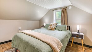 Interior - Arkdale Home w/ Fire Pit, 1 Mi to Castle Rock Lake (Friendship)