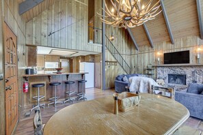 House (3 Bedrooms) | Interior