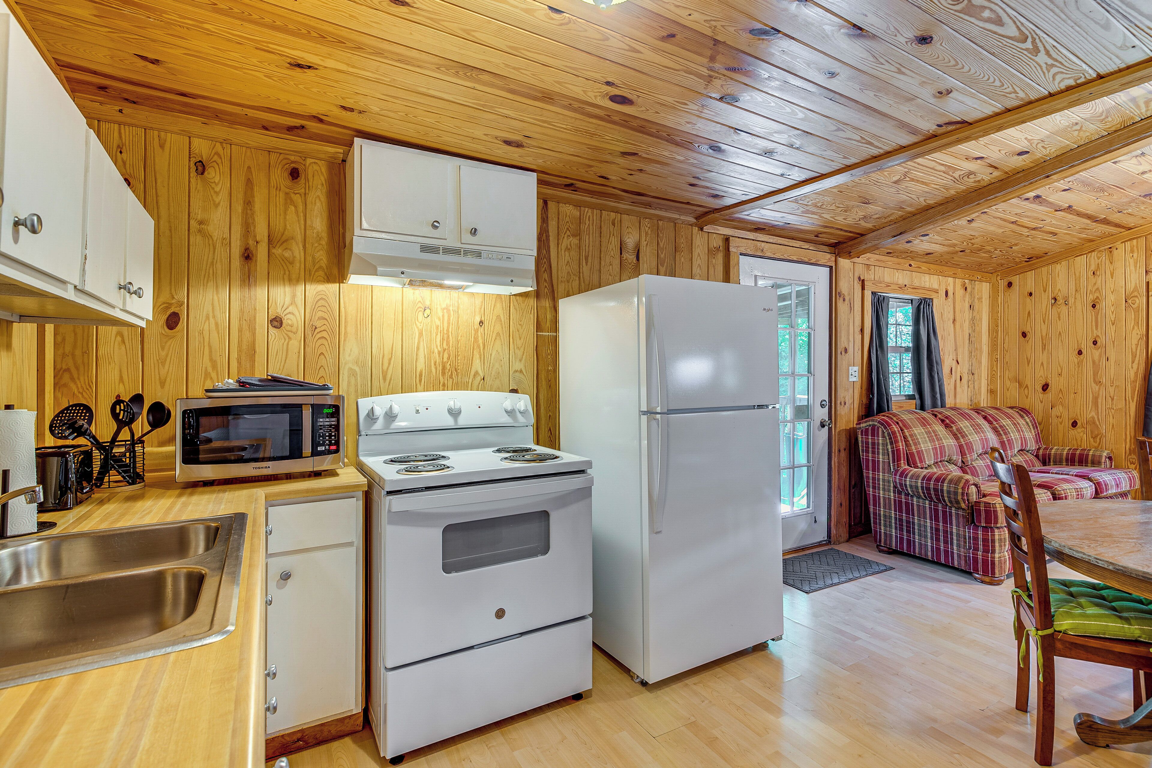 House (2 Bedrooms) | Interior