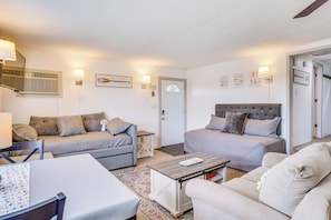 House (1 Bedroom) | Interior