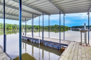 Interior - Lake of the Ozarks Cabin w/ Private Dock + Kayaks (Lincoln)