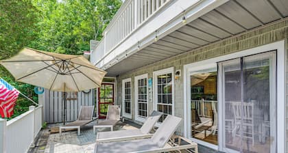 Smith Mountain Lake Cottage w/ Dock + Fire Pit!