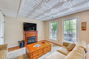 Interior - Smith Mountain Lake Cottage w/ Dock + Fire Pit! (Glade Hill)