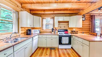 House (4 Bedrooms) | Bahagian dalam