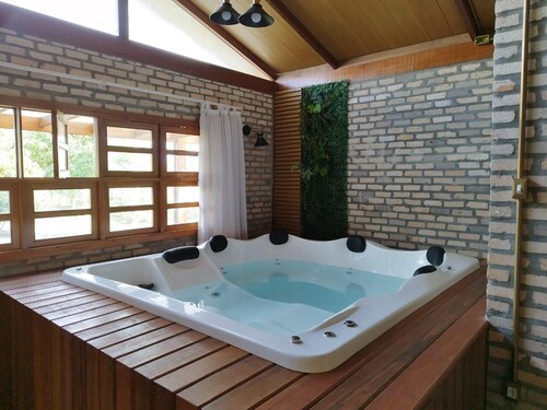 Sitio com Jaccuzi, Fogão a Lenha