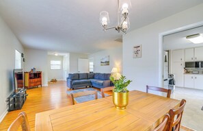 House (3 Bedrooms) | Interior - Pet-friendly Ocala Home w/ Pool & Fenced-in Yard! (Ocala)