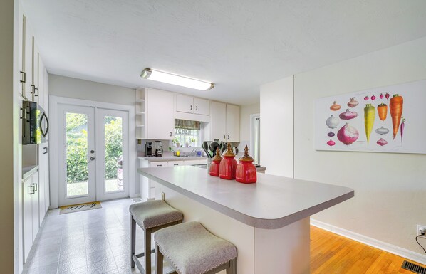 House (3 Bedrooms) | Interior - Pet-friendly Ocala Home w/ Pool & Fenced-in Yard! (Ocala)