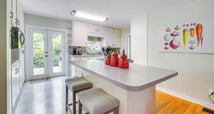Pet-friendly Ocala Home w/ Pool & Fenced-in Yard!
