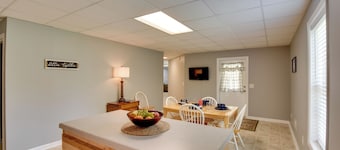 Pet-friendly Cleveland Apt: 7 Mi to Yonah Mountain