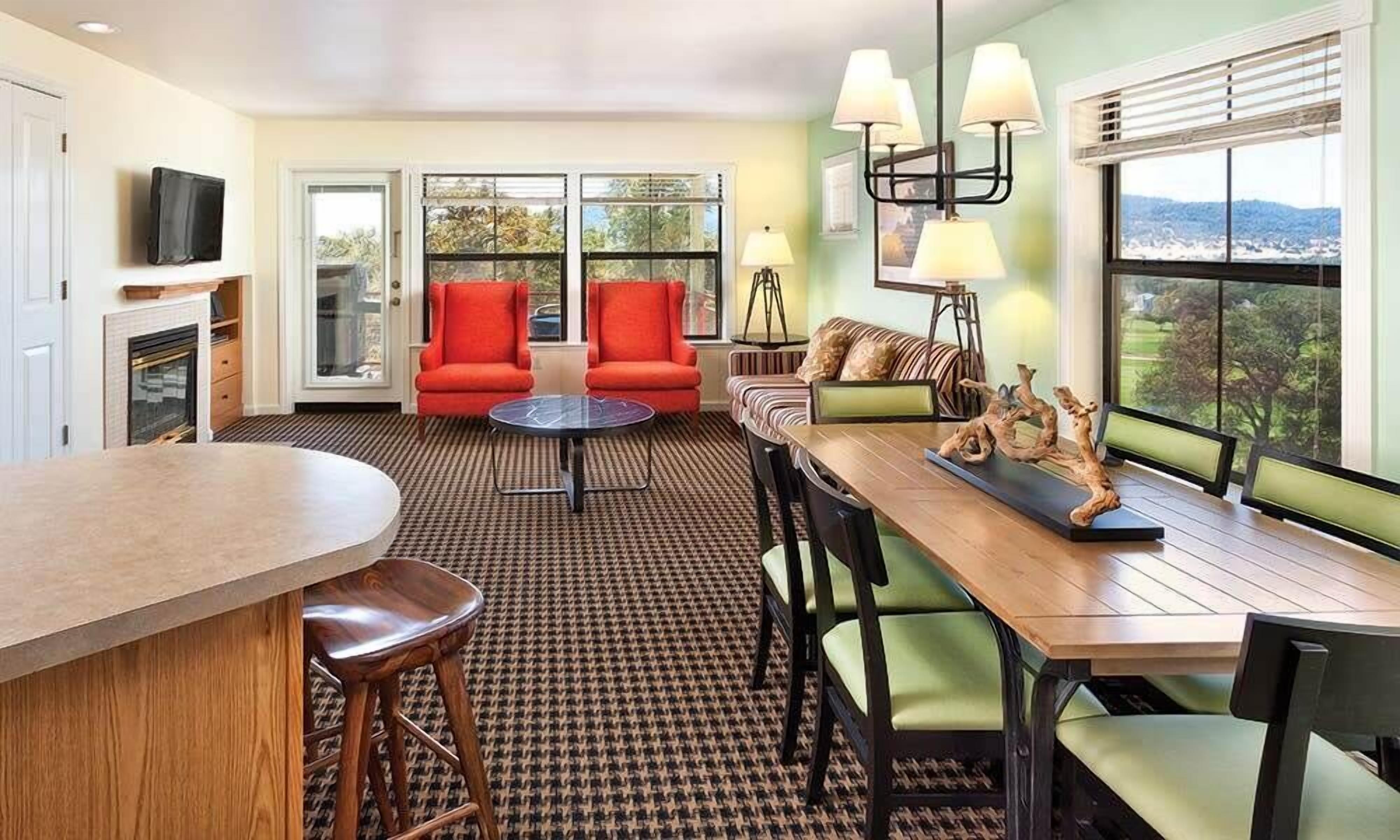 2br Condo Golf & Outdoor Adventures!