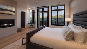 4 室のベッドルーム、デスク、アイロン / アイロン台、WiFi