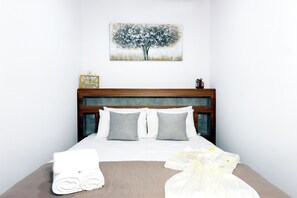 1 bedroom, iron/ironing board, free WiFi, bed sheets