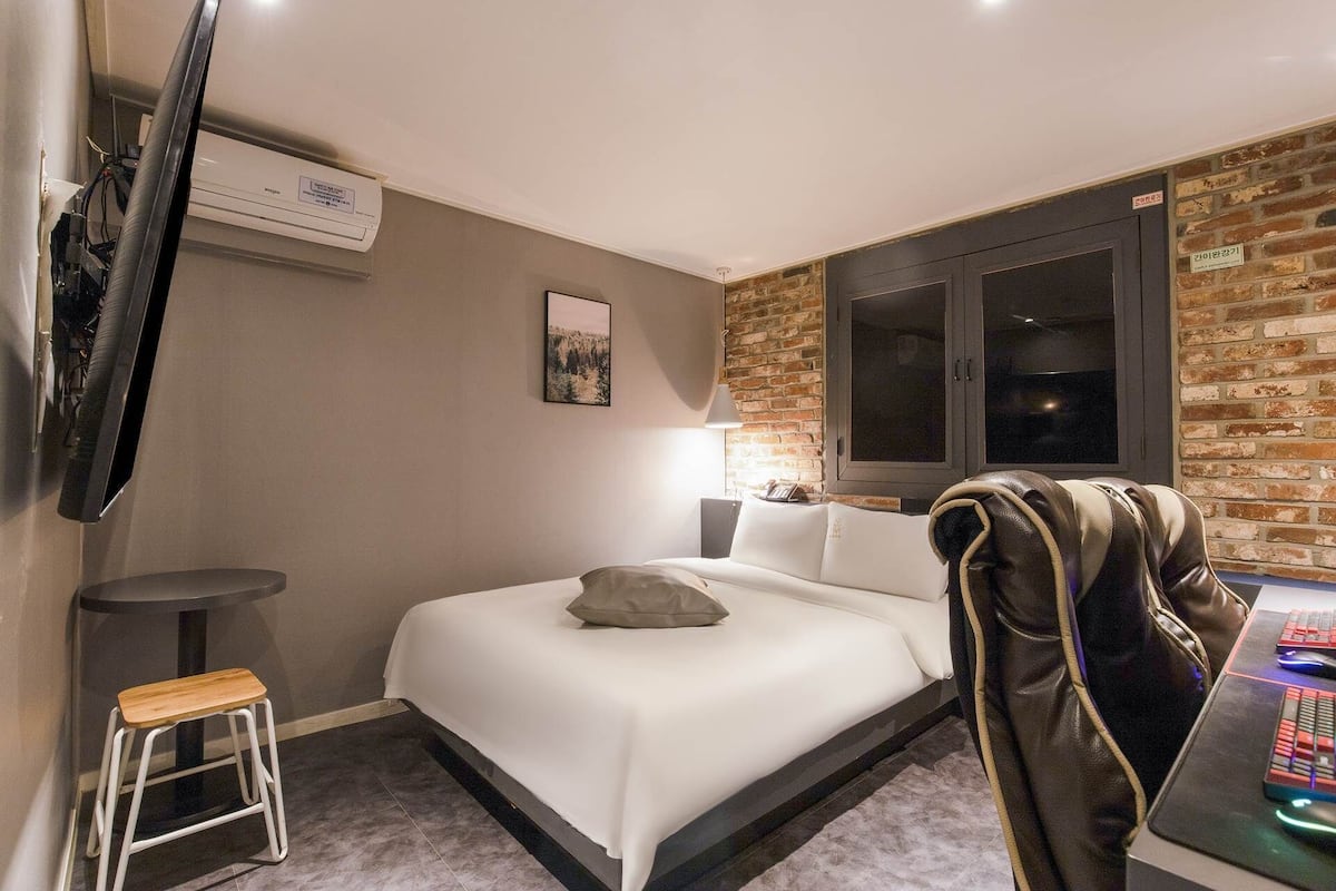 1 habitación, sistema de insonorización y wifi gratis