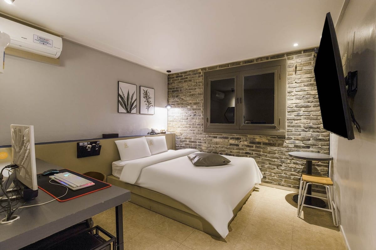 1 habitación, sistema de insonorización y wifi gratis