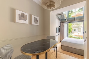 Romantic Apartment | 1 bedroom, individually decorated, individually furnished, desk - Maison du Moulin Vert (Paris)