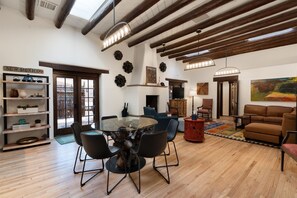 Interior - Marcy House - Downtown East Side- 3 Bedroom (Santa Fe)