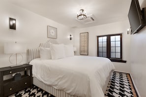 3 chambres, fer et planche à repasser, lit de bébé portatif, Wi-Fi
