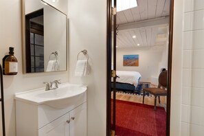 Hårtørrer, håndklæder