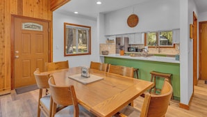 Unclassified image, 5 of 44, button - AC, Pet friendly, family friendly, great location! (Sunriver)
