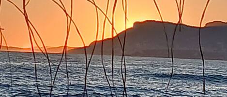 Sillas reclinables de playa, toallas de playa