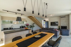 Dining - Villa Celi - By Lovely Istria (Valbandon)