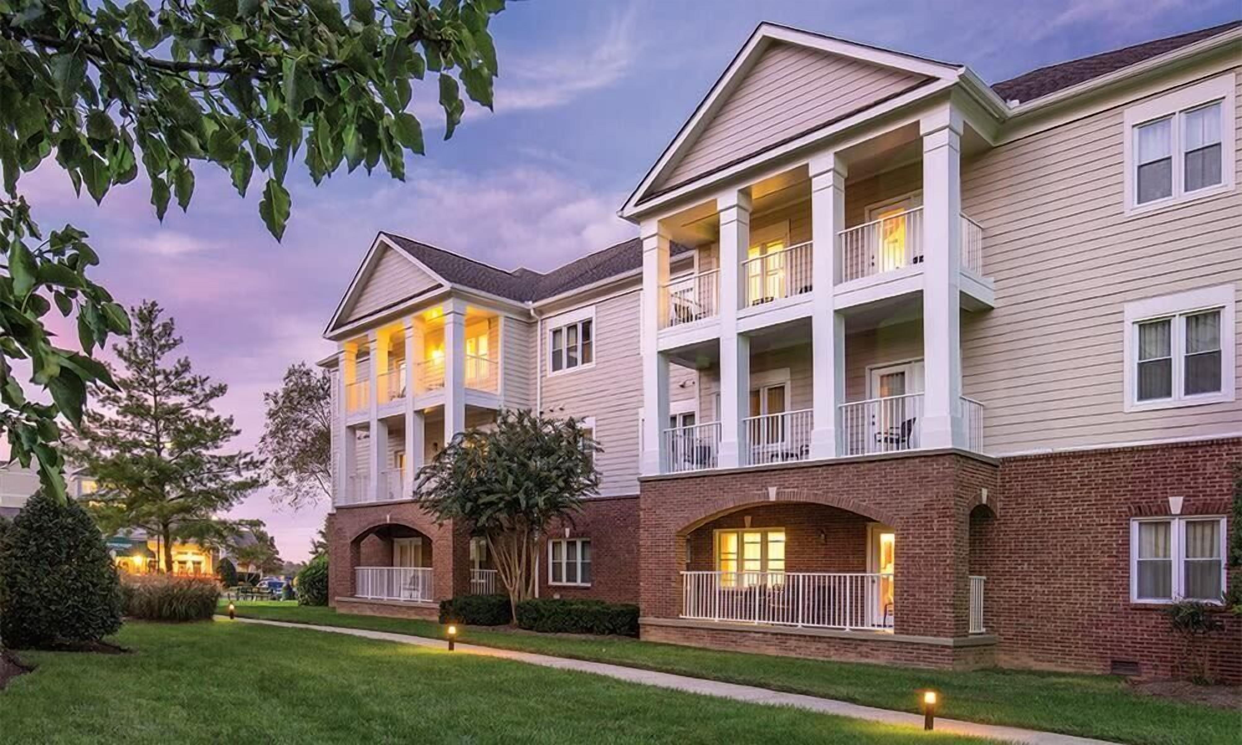 Luxury 1Br Condo on the River!