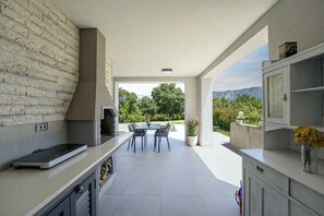 Outdoor dining - Villa Milena in Blaškovići  - Haus für 8 Personen (Blaškovići)