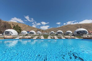 Piscine extérieure (ouverte en saison)
